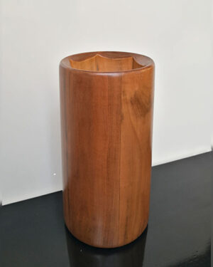 vaso in legno di ciliegio