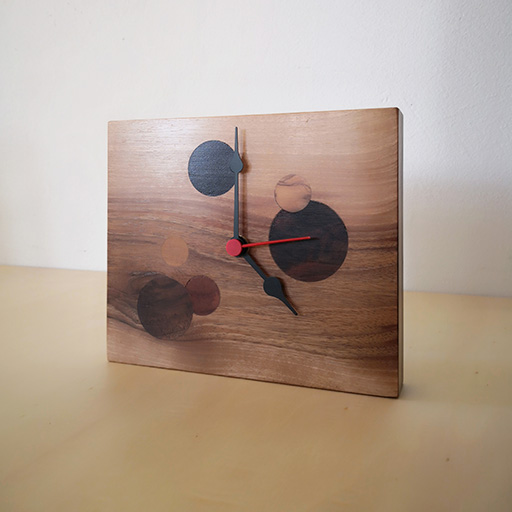 "orologio da tavolo in legno"